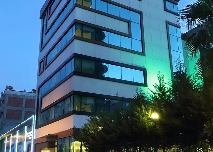 Garden Business فندق أضنه