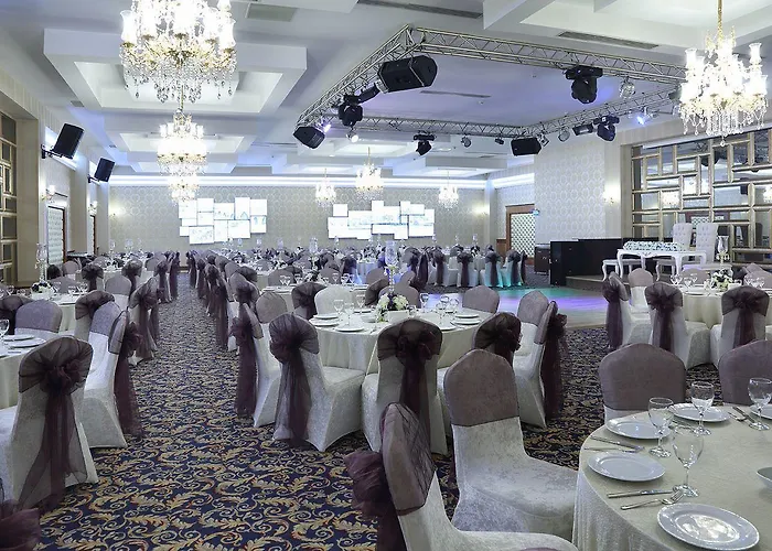 Garden Business فندق