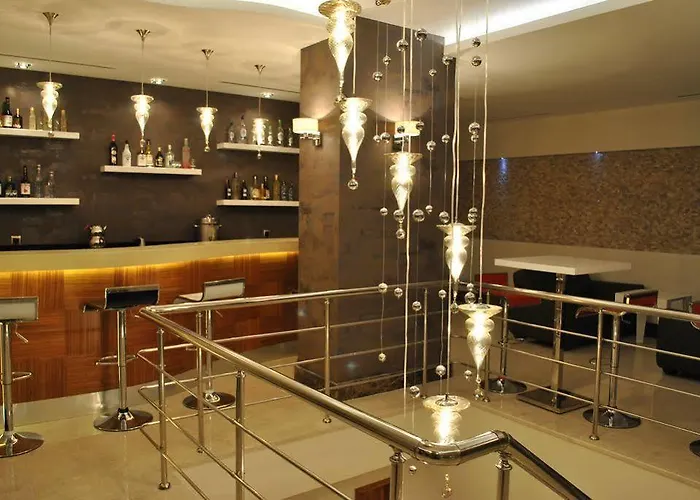 فندق Garden Business 4*